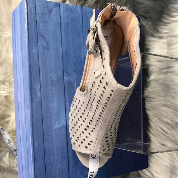 OPEN TOE ANKLE BOOTIES - Picture 8 of 8